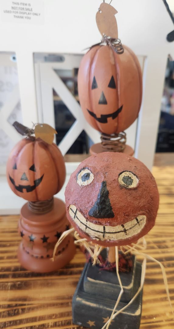 Halloween Decor Primitive Style JOL on Wood Base, DCH Family LLC
