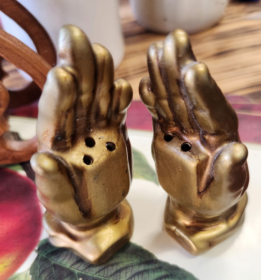 Praying Hands Salt/Pepper Shakers Vintage, DCH Family LLC