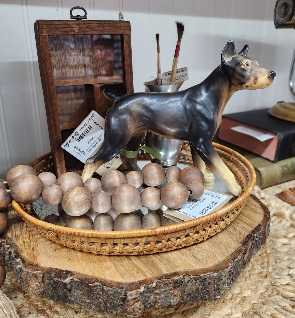 Doberman Figurine w/Label Vintage, DCH Family LLC