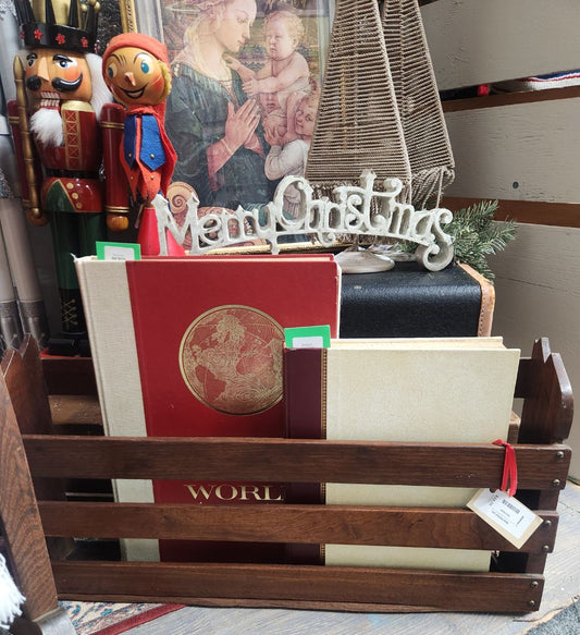 Wood Storage/Magazine Rack Vintage, DCH Family LLC