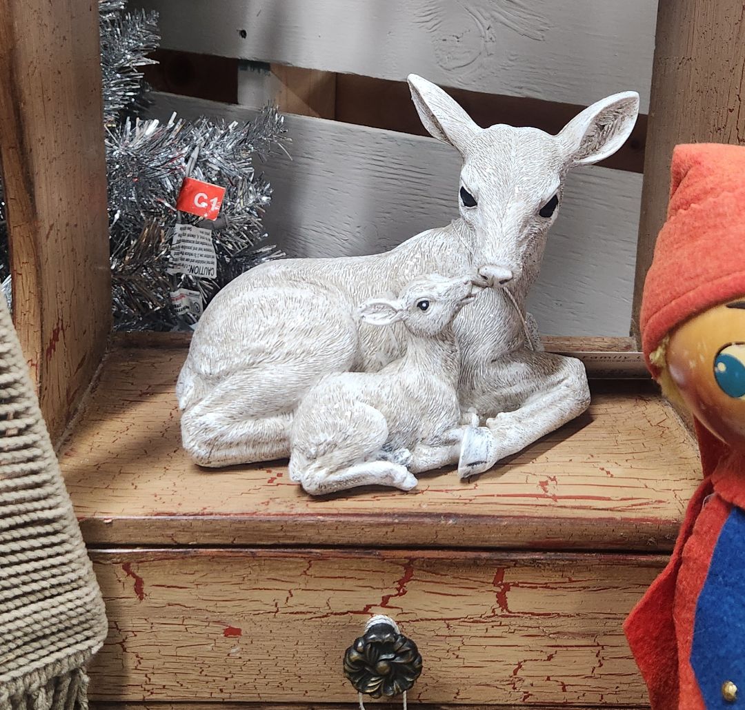 Frosted Doe W/Fawn Holiday Decor, DCH Family LLC