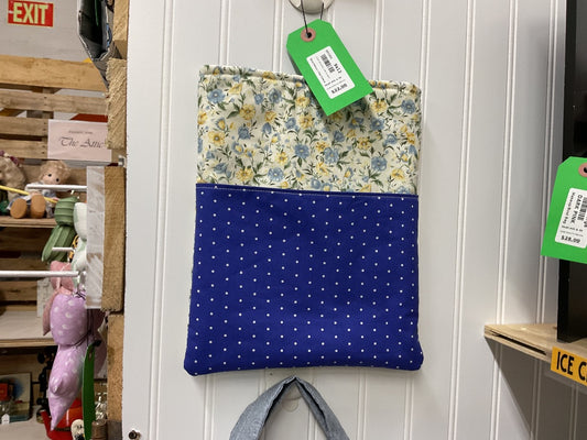 Light blue/Yellow Flower  I-pad sleeve, 9x12