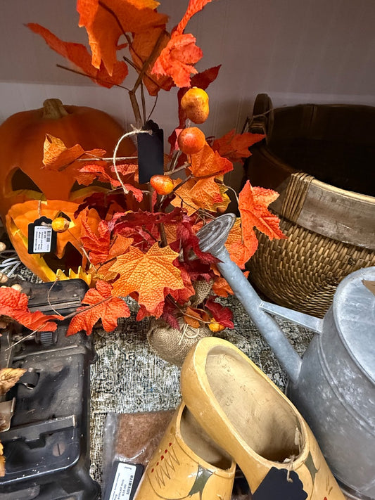 orange modern leaf tree