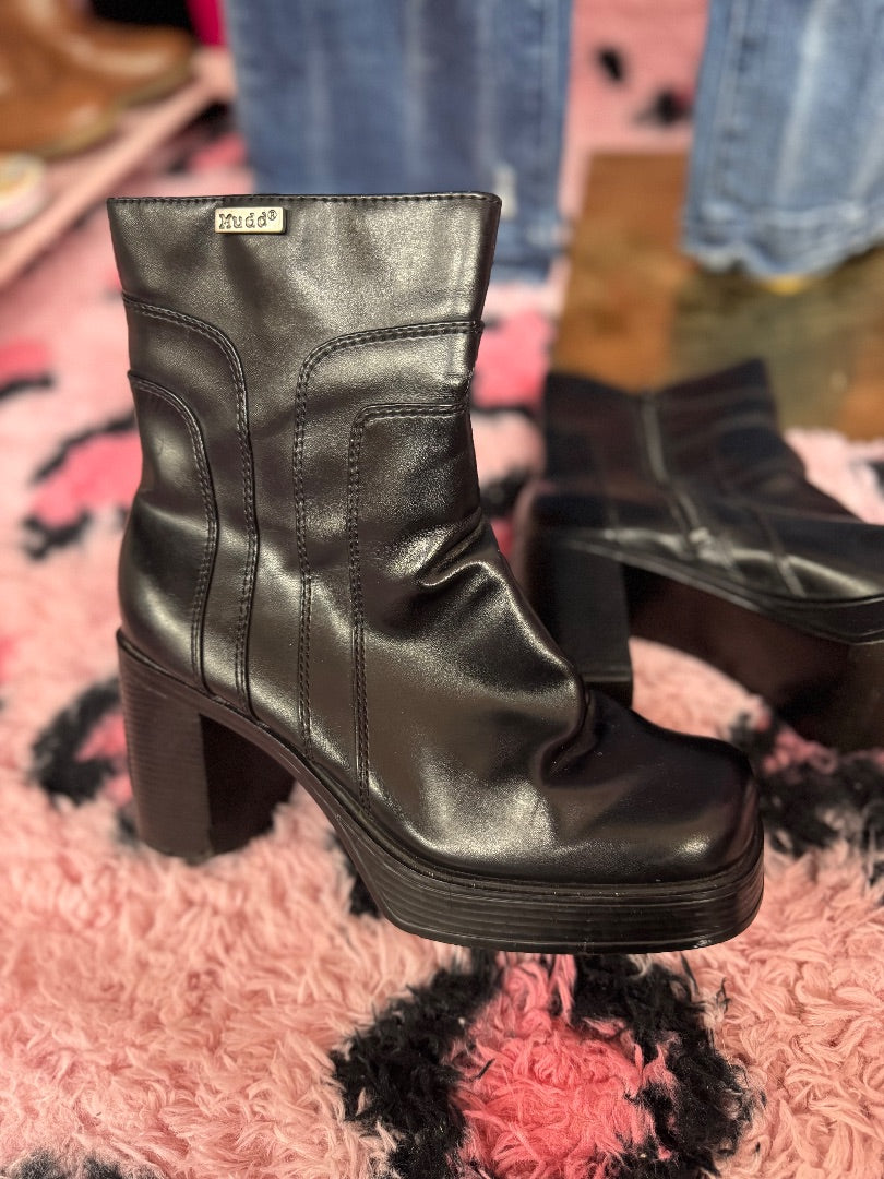 Black Mudd Rock angelz boots, 7