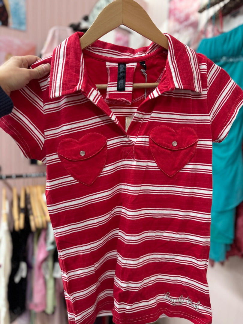 Red Singly girl Deadstock heart eyes tee, medium