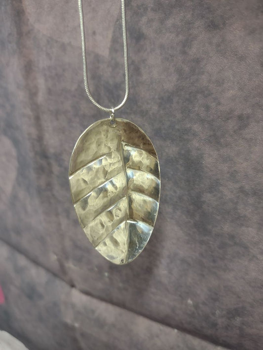 Leaf necklace
