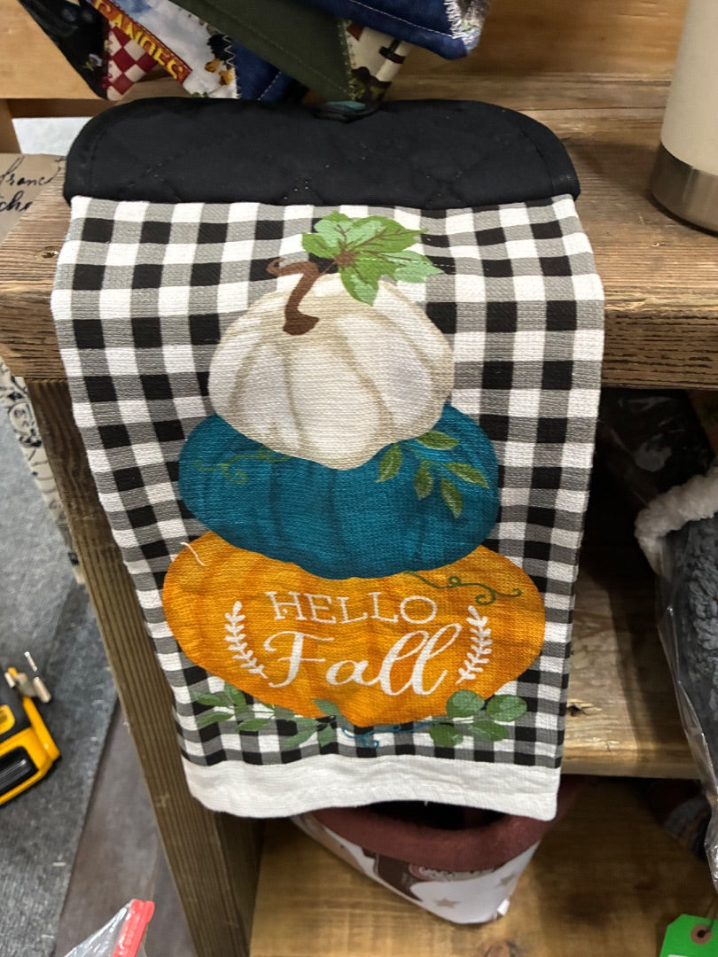 “Hello Fall” Kitchen Towel w/ Pot Holder,Black, Sew Crafty Patch