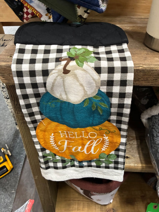 “Hello Fall” Kitchen Towel w/ Pot Holder,Black, Sew Crafty Patch