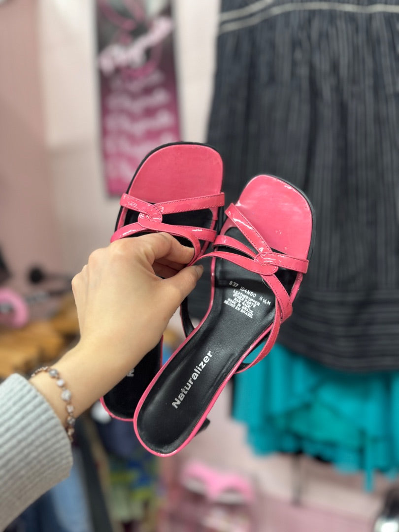 Naturalizer Girly kitten sandals, 6 1/2
