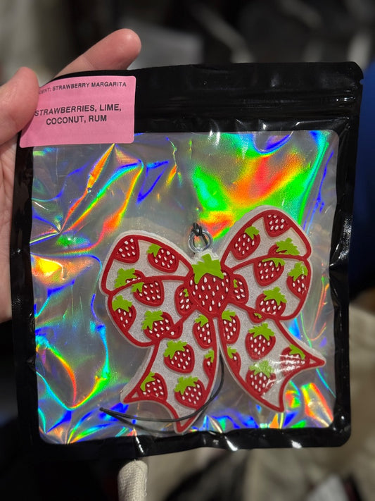 Strawberry Bow  Freshie, Full Size