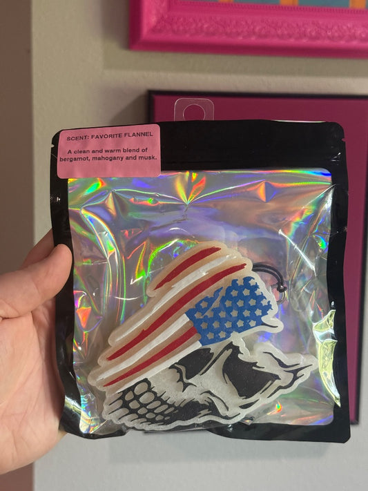Skull Flag White  Freshie