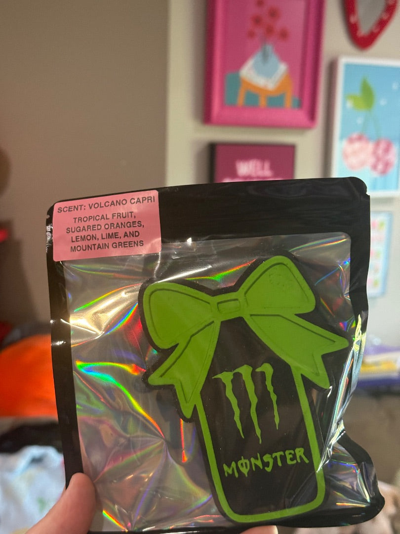 Monster Bow  Freshie