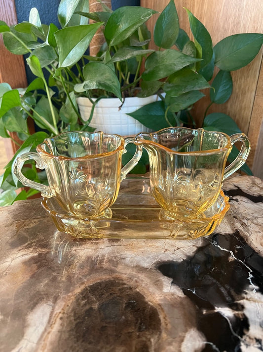 Topaz Fostoria Baroque creamer and sugar set