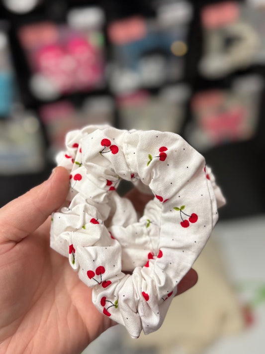 White Cherries  Scrunchie, Scrunchie