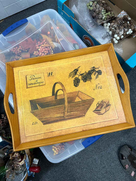 Serving tray