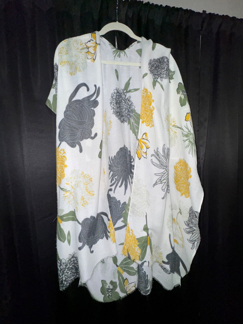 White floral N/A Kimono, worn once, One size