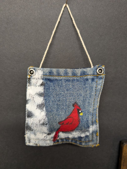 Cardinal ornament big tree