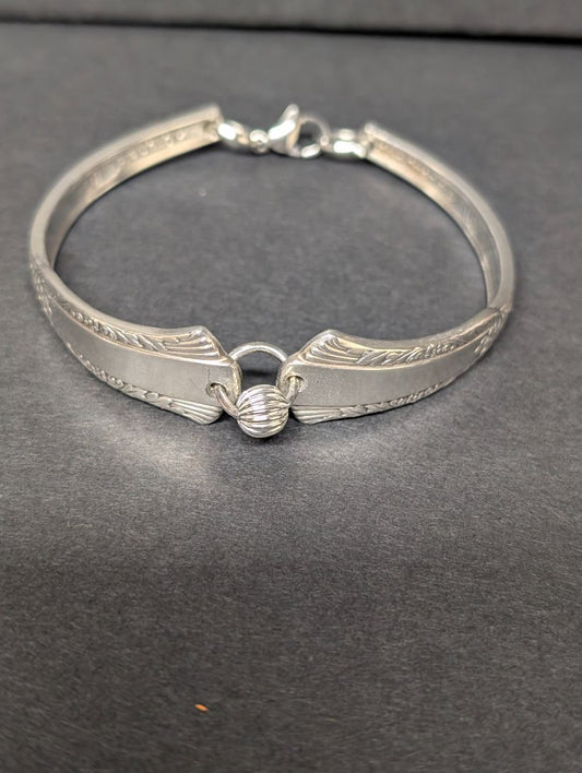 bracelet w/lines