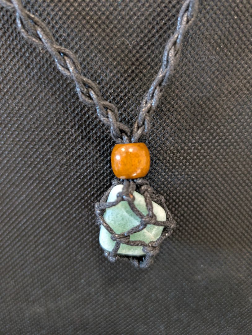 Polished rock necklace - green