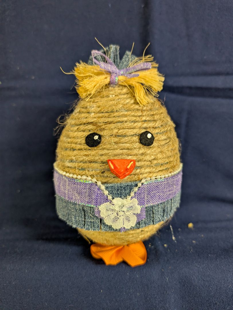 Twine chick adj