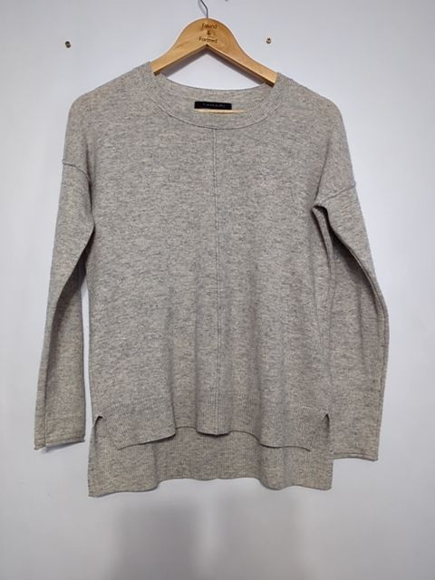 Modern Clothing Tahari cashmere Sweater