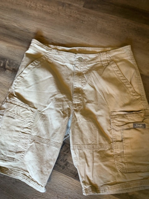 Khaki Wrangler Shorts, 34