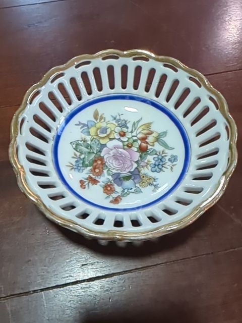 Imperfect flower bowl, Found & Formed