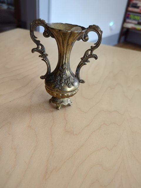 Brass vase decor