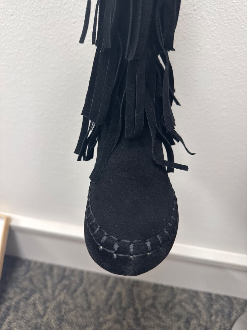 Black YOKI NWT boots, 9
