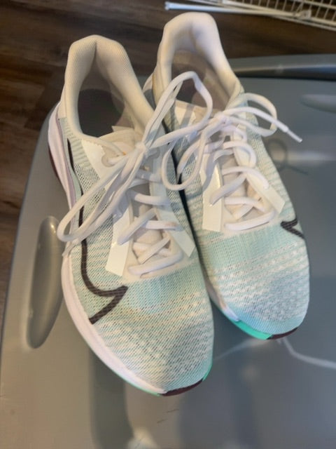 White Nike Shoes, 10
