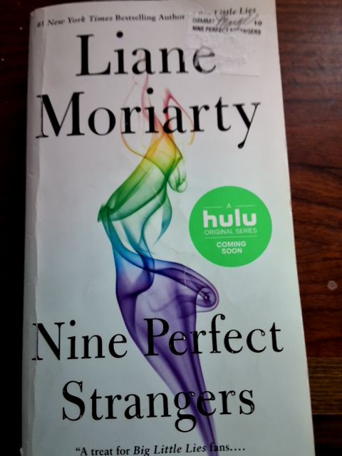 Used book Nine Perfect strangers by Liane Moriarty (used)