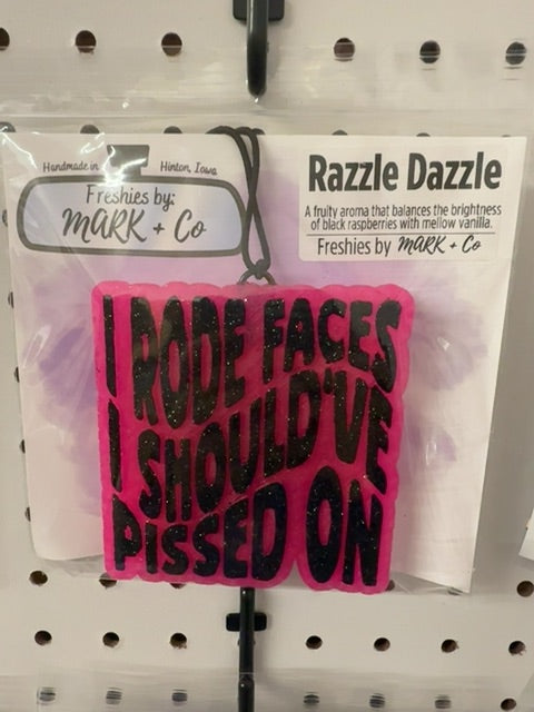 Rode Faces Razzle Dazzle Freshie