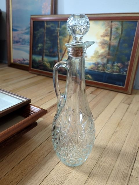 Mogan David Decanter