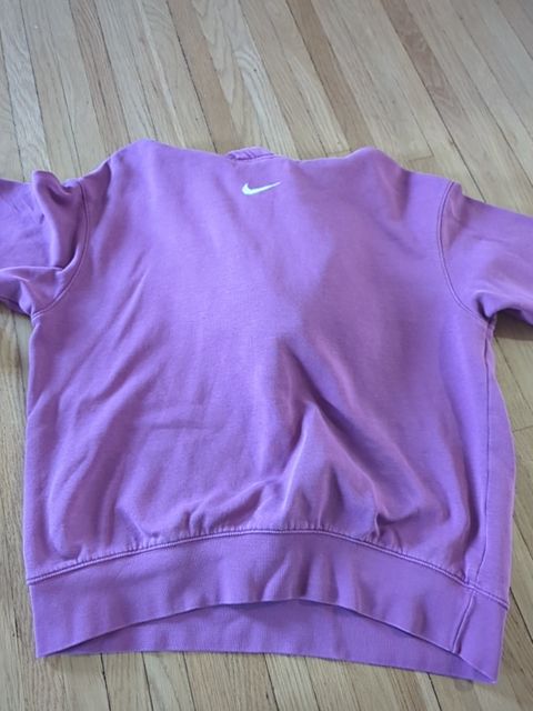 Modern Clothing Nike Sweatshirt, S