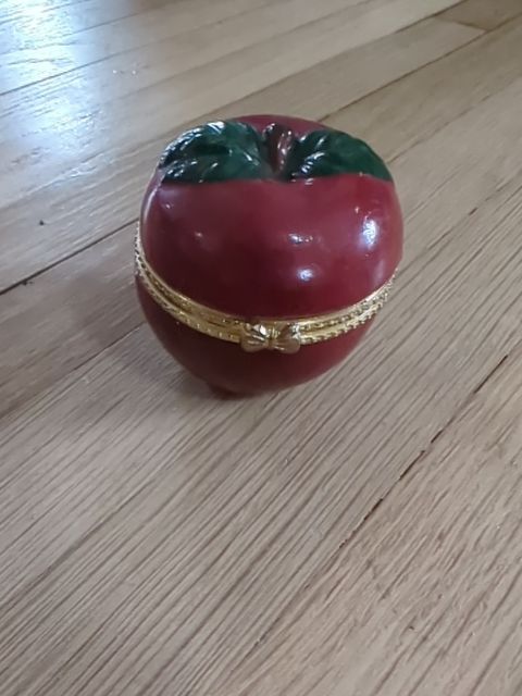 Apple Trinket Box