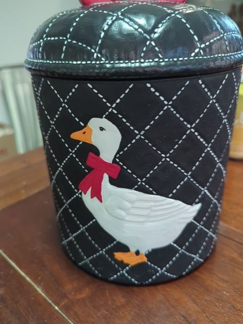 Goose cookie jar, Found & Formed