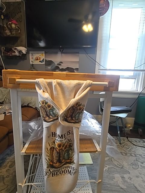 Hand towel with snap Home is where the sunflowers bloom, Marsha's Crafts