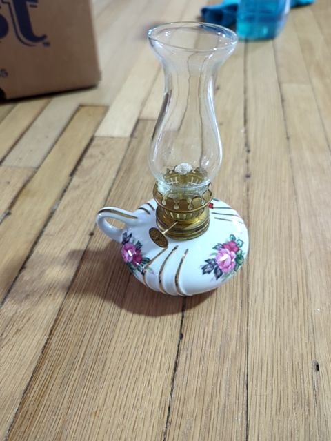 Mini oil lamp