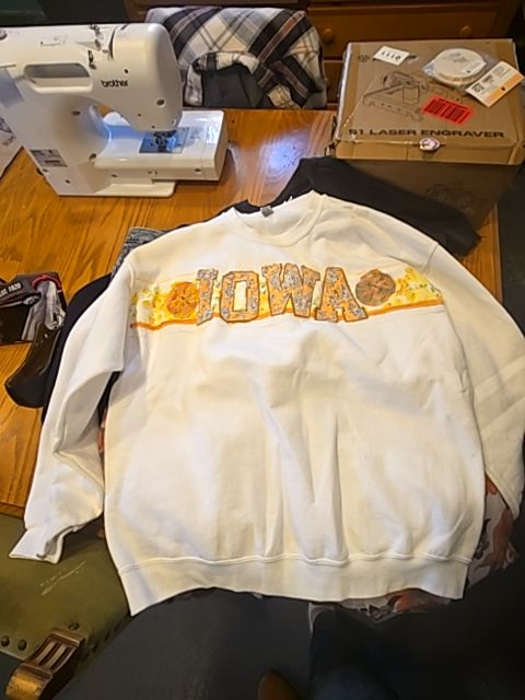 Sweatshirt