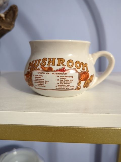 Mushroom soup bowl