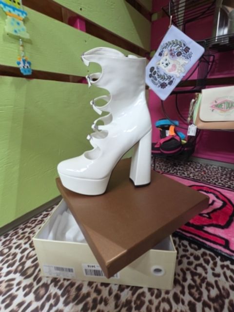 Boutique Shoes, 12,White, Pixie’s Bizarre Bizaar