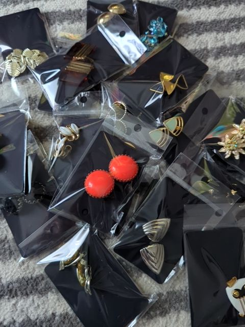 Vintage Accessory Clip On Earring