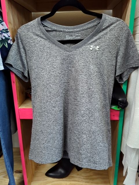 Modern Clothing Under Armour T Shirt, M
