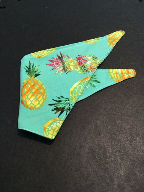 Pineapples  Dog bandanna- tied, Small