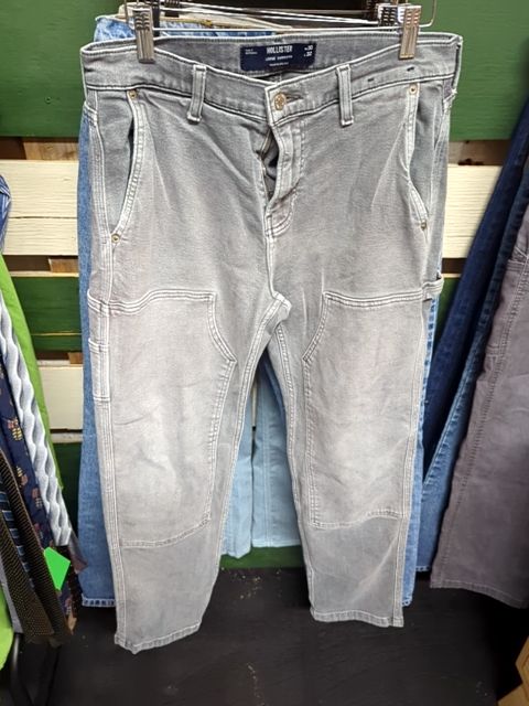 Modern Clothing Hollister Carpenter, 30 * 32