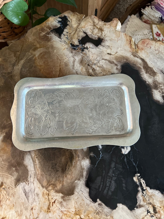 Metal serving Tray