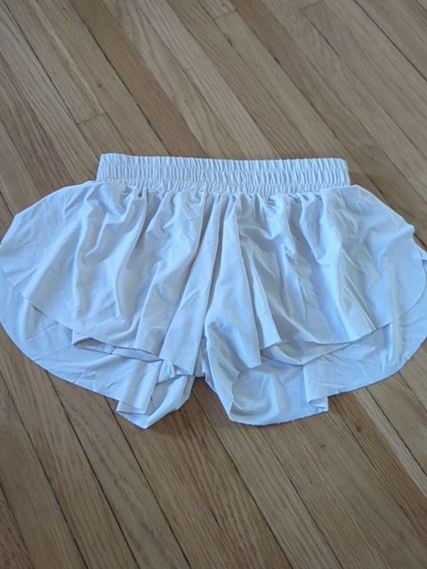 White Shorts, S