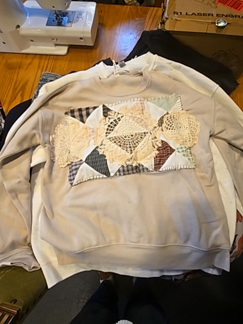 Sweatshirt