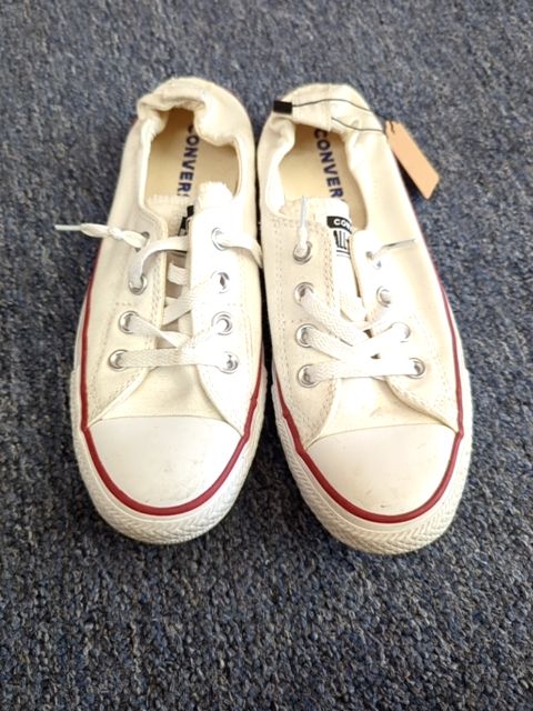 Modern clothing White Converse, 9