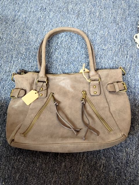 Modern Clothing Nwt Purse